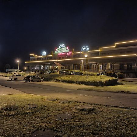Casino & Hotel Eldorado Ceska Kubice Dış mekan fotoğraf
