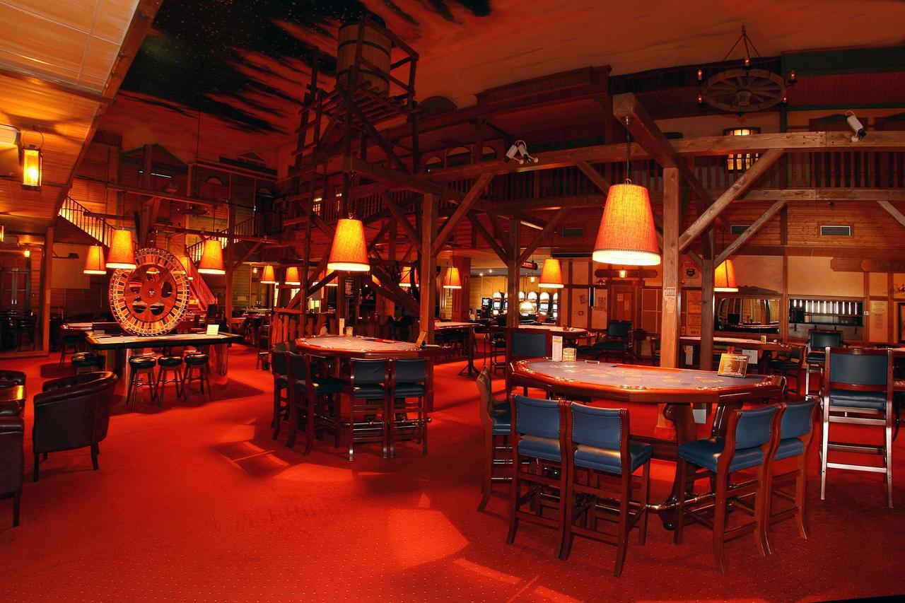 Casino & Hotel Eldorado Ceska Kubice Dış mekan fotoğraf