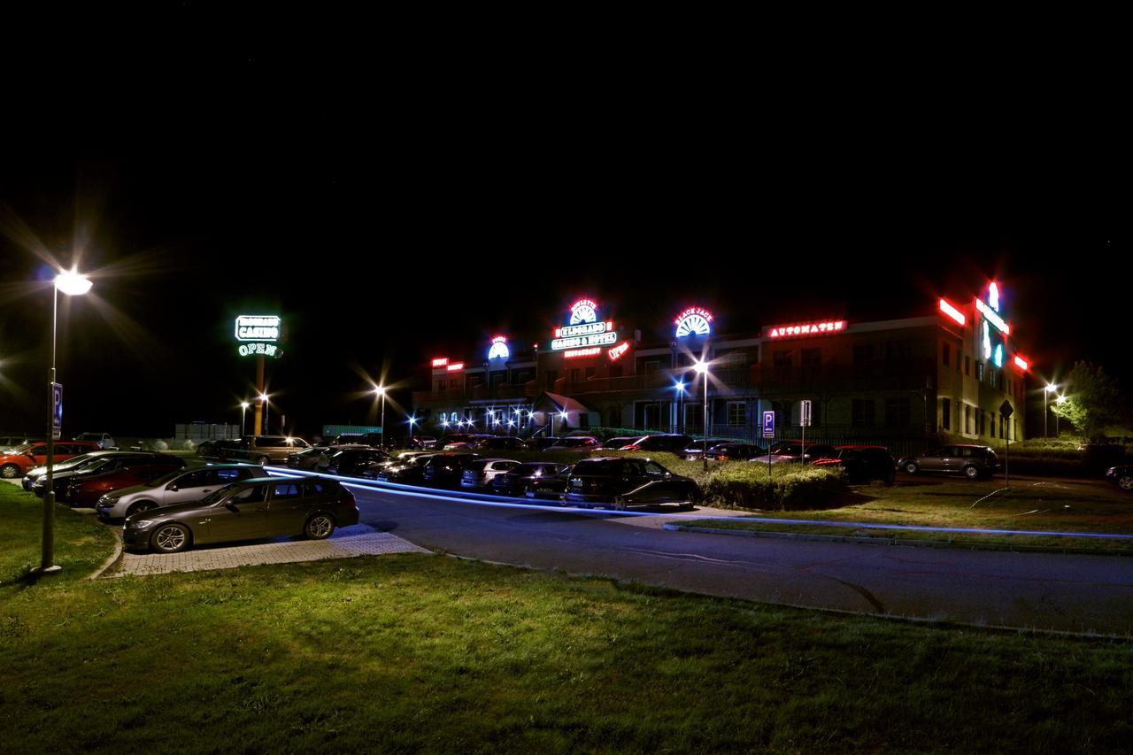 Casino & Hotel Eldorado Ceska Kubice Dış mekan fotoğraf